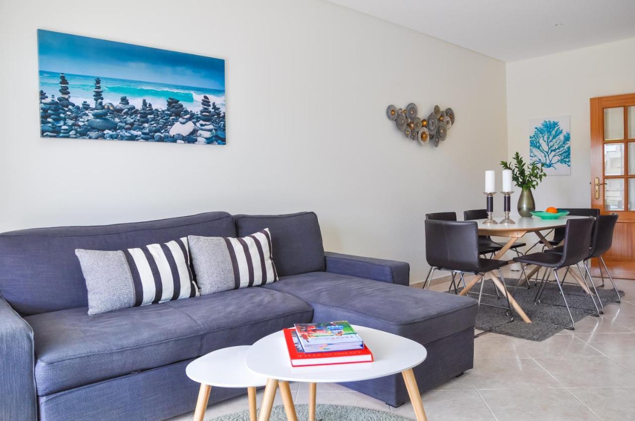 Lovelystay - 2Br Modern, Pool Access, Close To Marina & Beach Quarteira Exterior foto